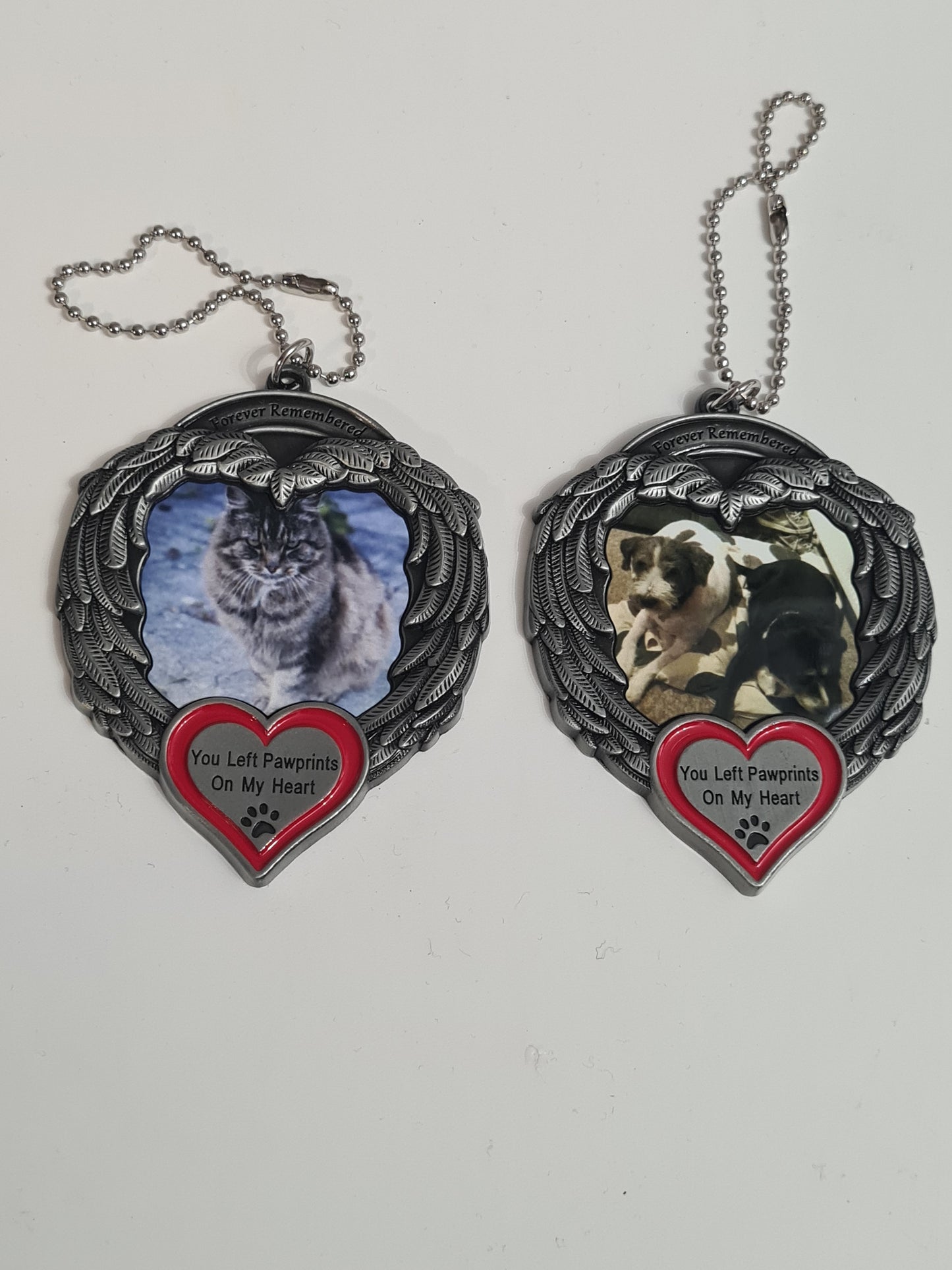 Pet memorial decorations