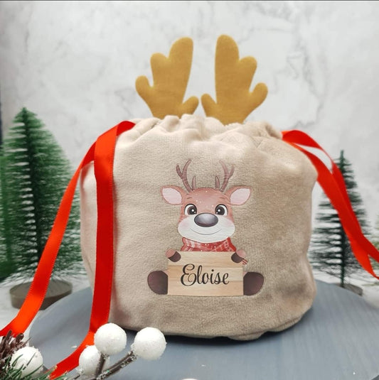 Reindeer pouch